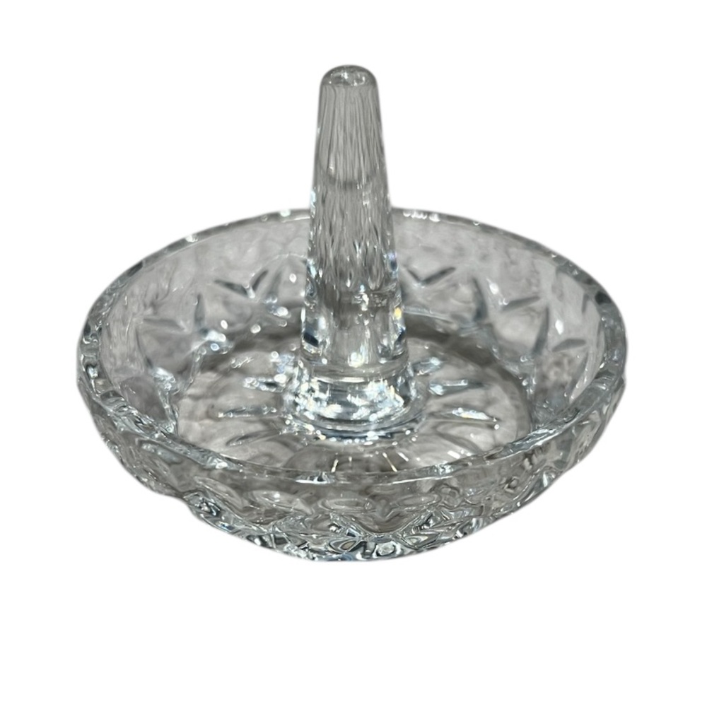 ❌SOLD❌Cut Crystal Ring Holder/Jewelry Dish
